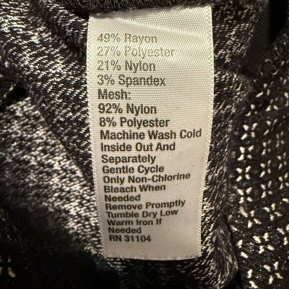 New Directions Stretch Slim Pull On Pants Leggings Black White Size 10 - Picture 6 of 6